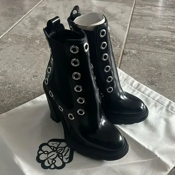 Alexander McQueen Tread Grommet Embellished Boots Black, New, Size 41 - Picture 2 of 16